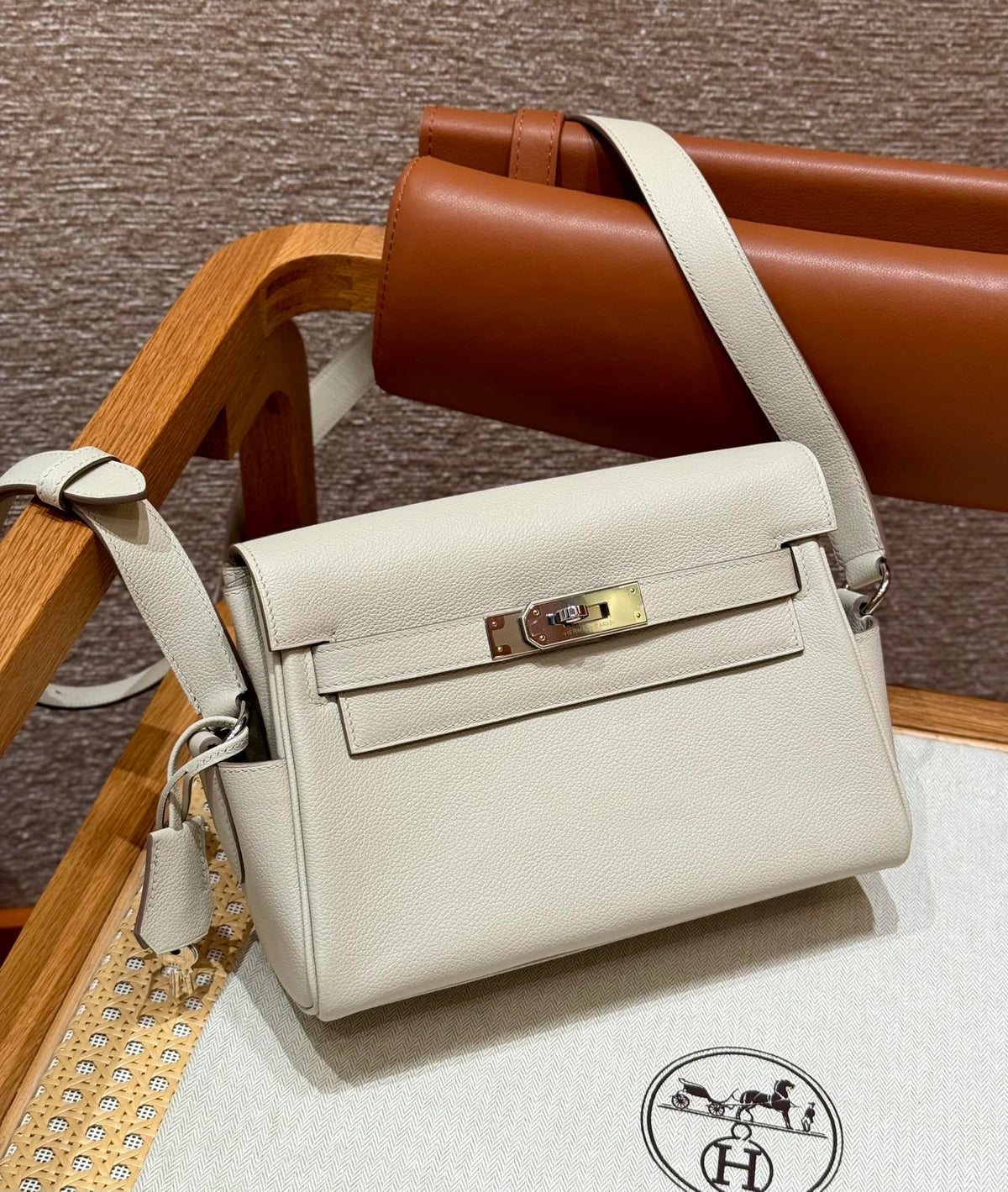 High-end Hermes 2026 Kelly Messenger 25cm Bag Evercolor Leather