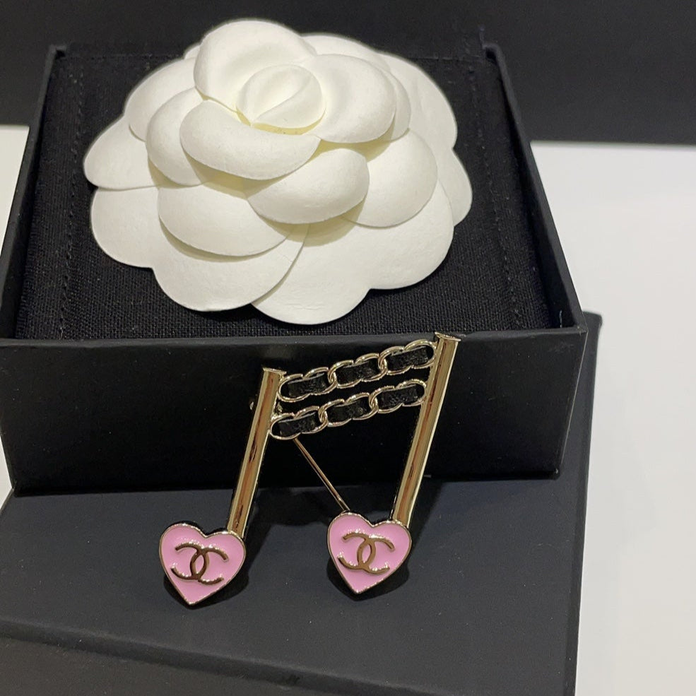 CC Brooch Gold 163086