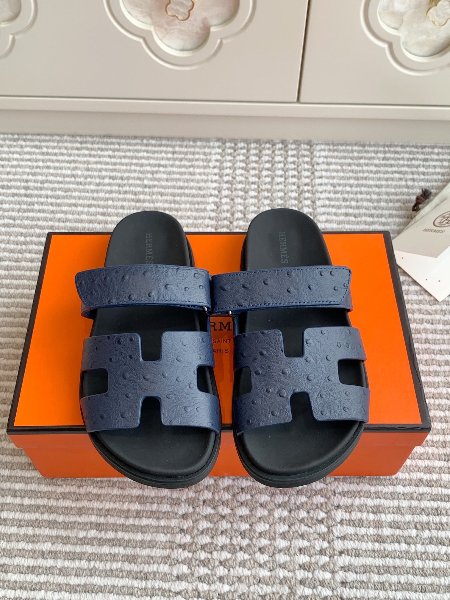 Hermes 2026 Chypre Sandal Ostrich Embossed Leather 982168