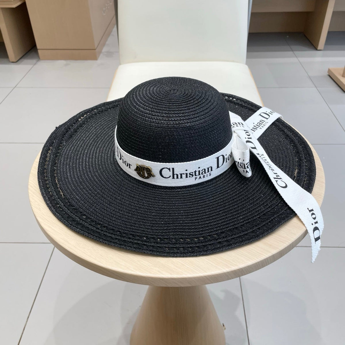 Dior Wide-brimmed Hat With Logo Ribbon 547025