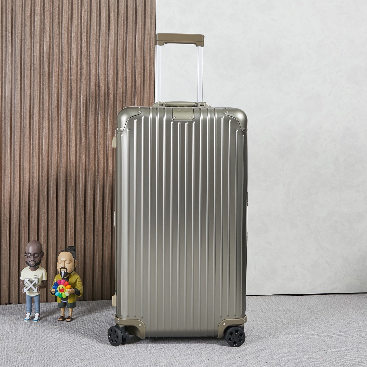 Rimowa 2025 Suitcase 33inch Aluminum 273920