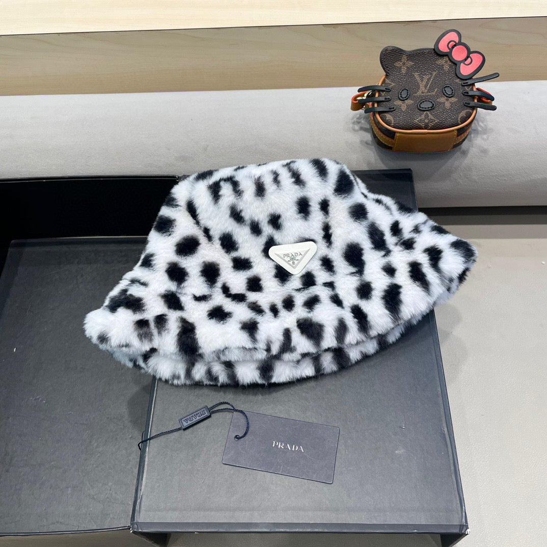 Prada Leopard Print Bucket Hat 435077