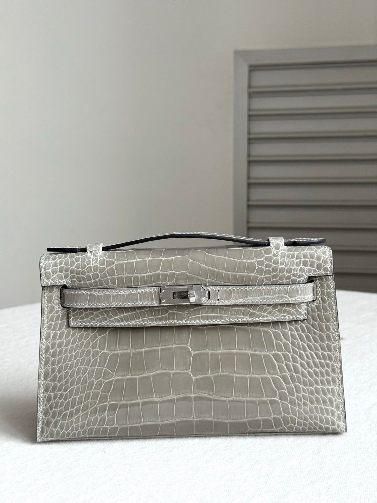 High-end Hermes 2026 Kelly Pochette Bag 22cm Glossy Crocodile Leather