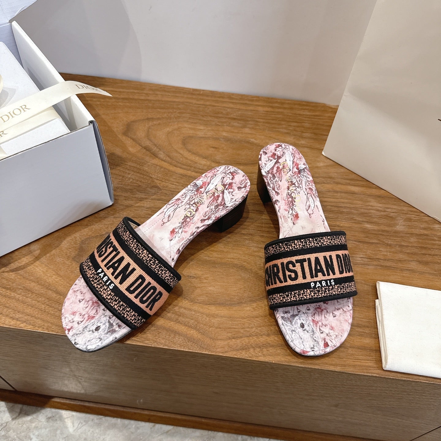 CD 26s Flower Flat Sandals 45 Canvas Cowhide 685487