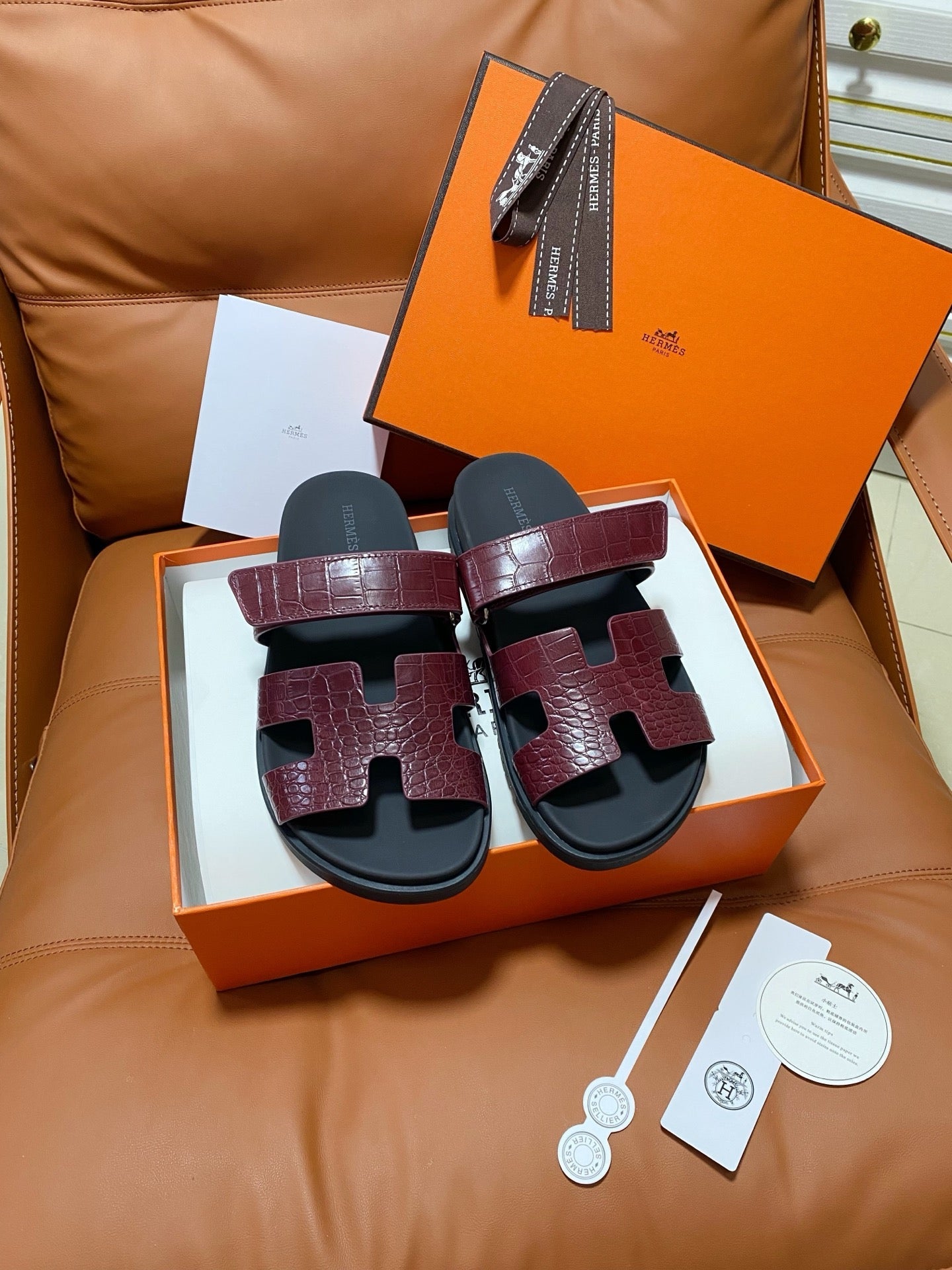 Hermes 2026 Chypre Sandal Crocodile-patterned Cowhide 969065