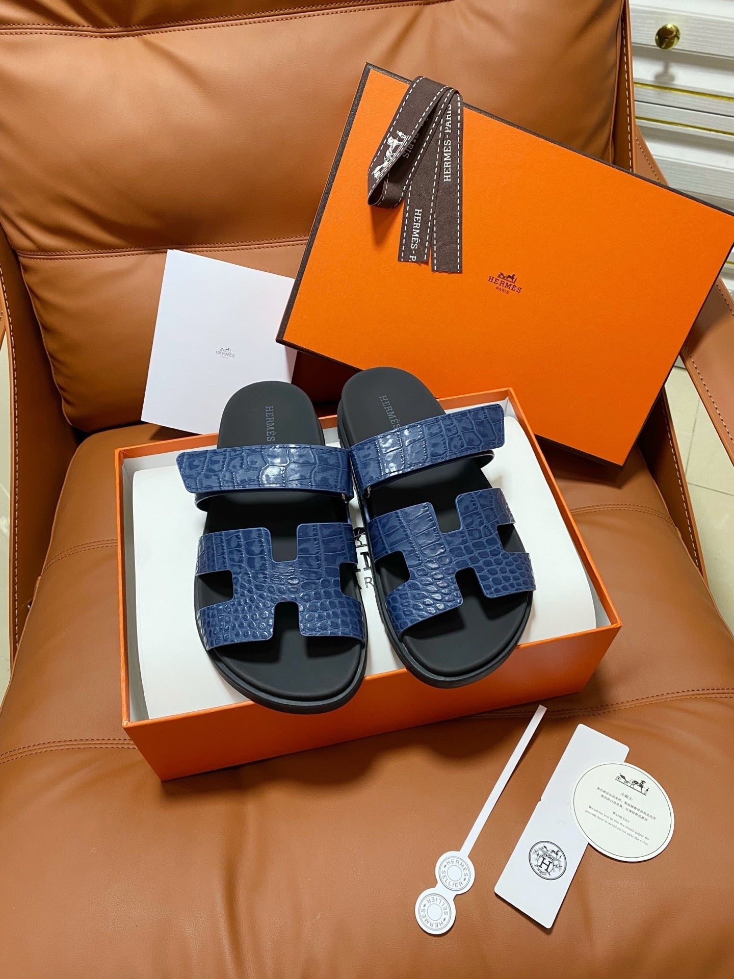 Hermes 2026 Chypre Sandal Crocodile-patterned Cowhide 969065