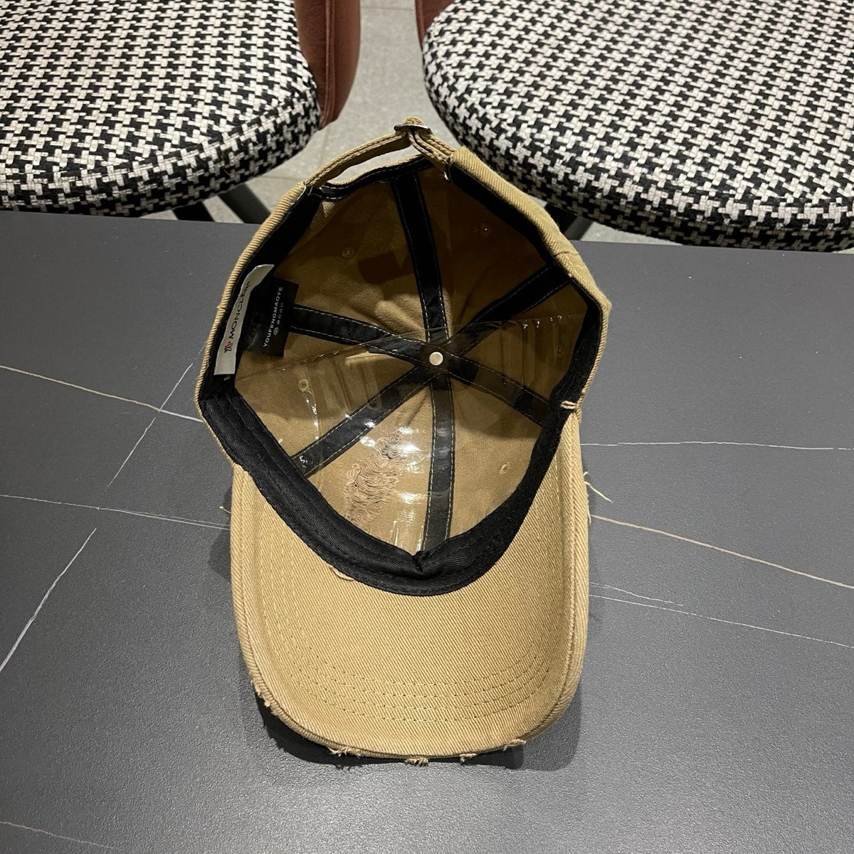 Moncler Ripped Hat 195955
