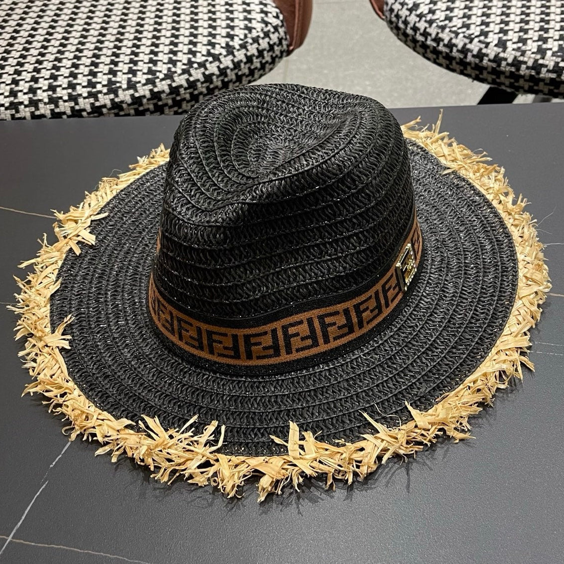 Fendi Wide-Brimmed Straw Hat 491777
