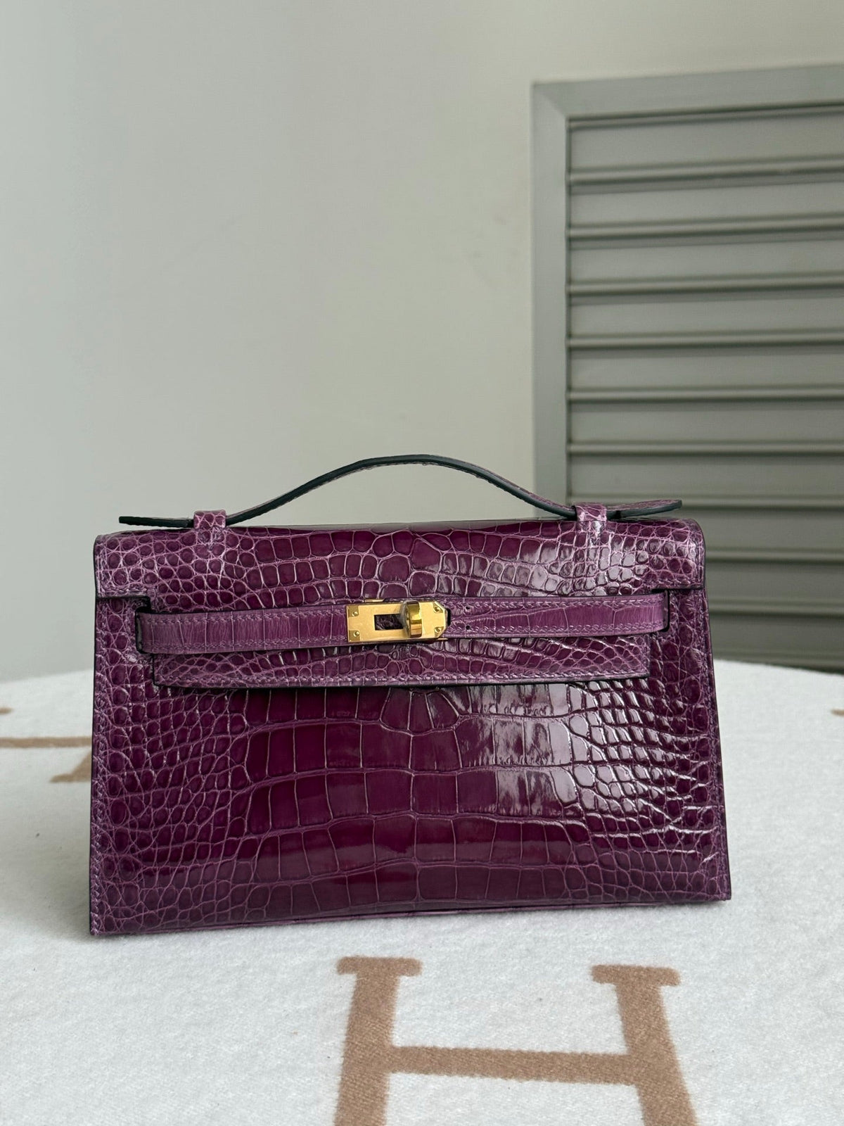High-end Hermes 2026 Kelly Pochette Bag 22cm Glossy Crocodile Leather