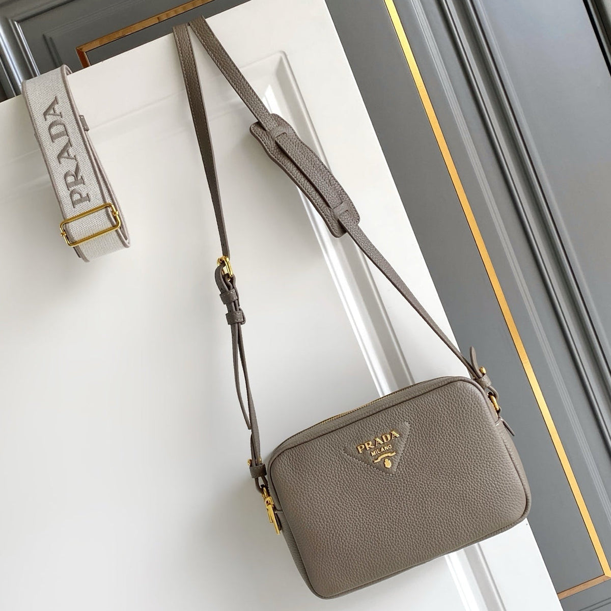Prada 2026 Small Shoulder Bag 22cm Leather