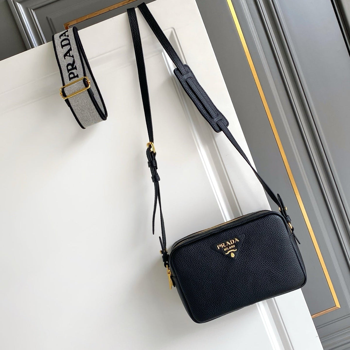 Prada 2026 Small Shoulder Bag 22cm Leather