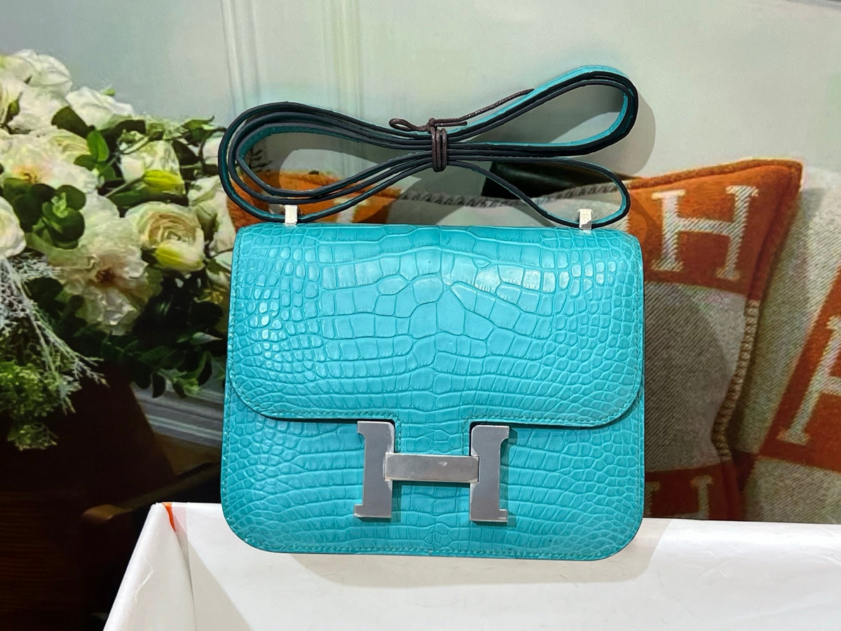 High-end Hermes 2026 Constance Bag 19cm Crocodile Leather