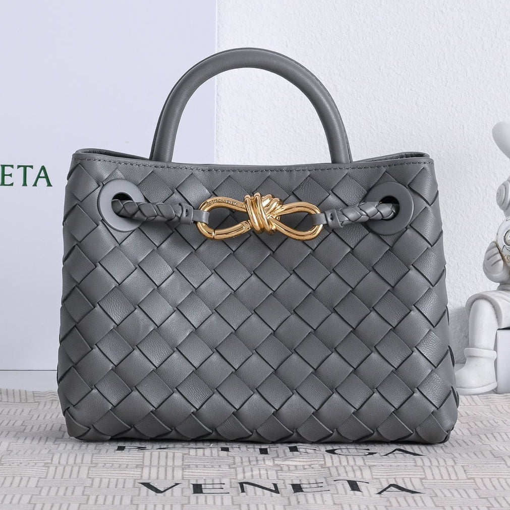 Bottega Veneta 2026 Small Andiamo 20cm Lambskin