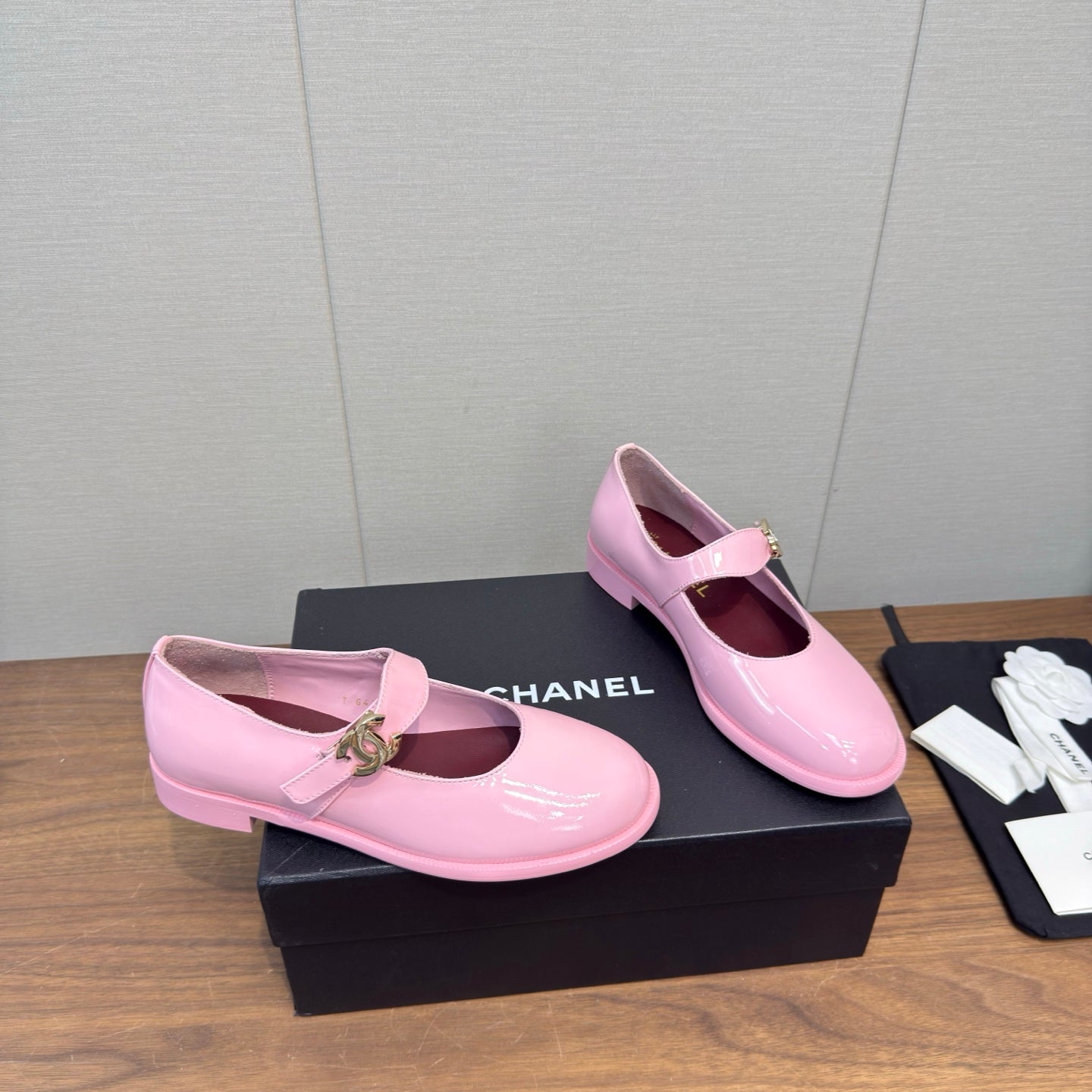 Chanel 2026 Ballet Flat Glossy Leather 904496