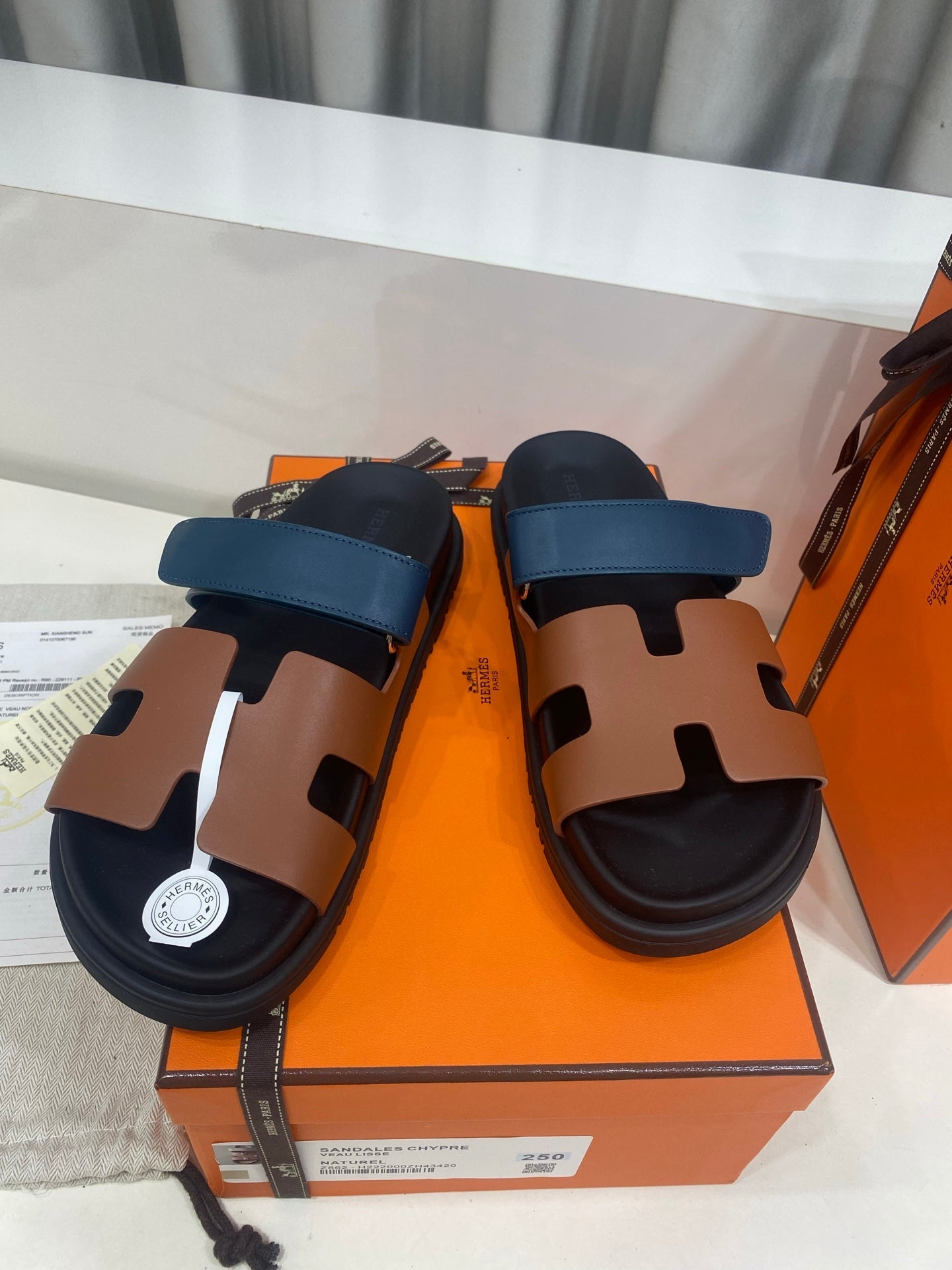 Hermes 2026 Chypre Sandal Two-tone Calfskin 982191