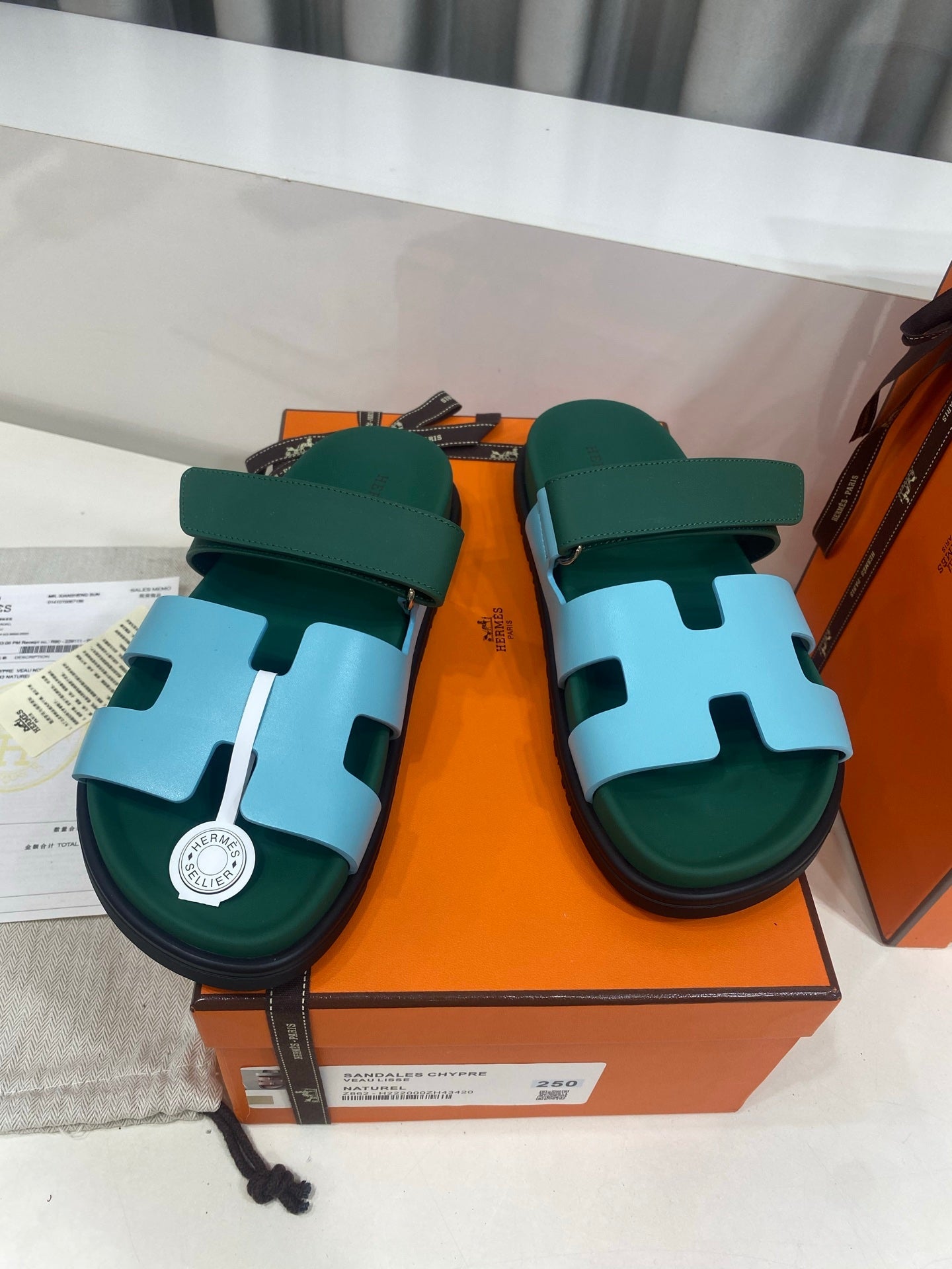 Hermes 2026 Chypre Sandal Two-tone Calfskin 982191