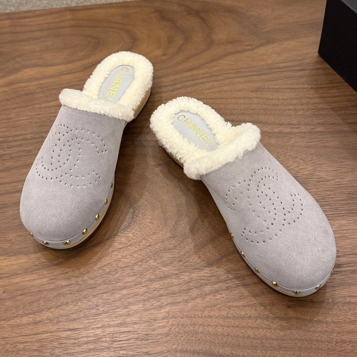 Chanel 2026 CC Logo Mule Suede Leather Wool 173192