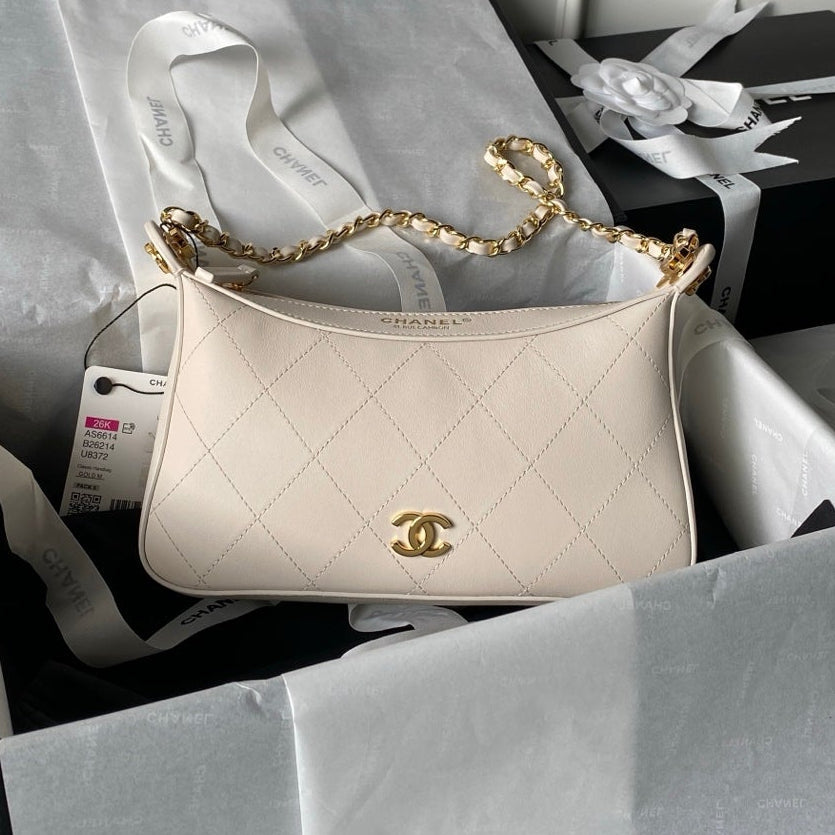 Chanel 2026 Quilted Hobo Shoulder Bag 23cm Suede Leather 407461