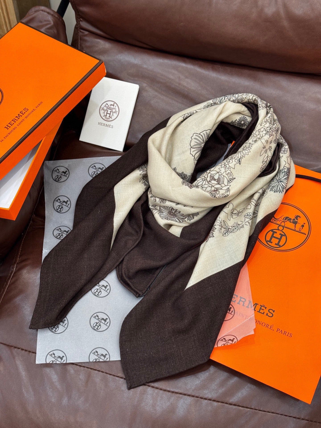 HM 25s Velvet Square Scarf 140cm Light Beige Black Cashmere 976212