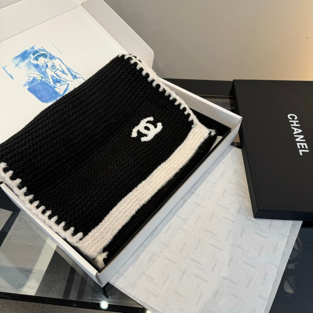 CC 25 Classic Scarf 170cm Black Wool 293429