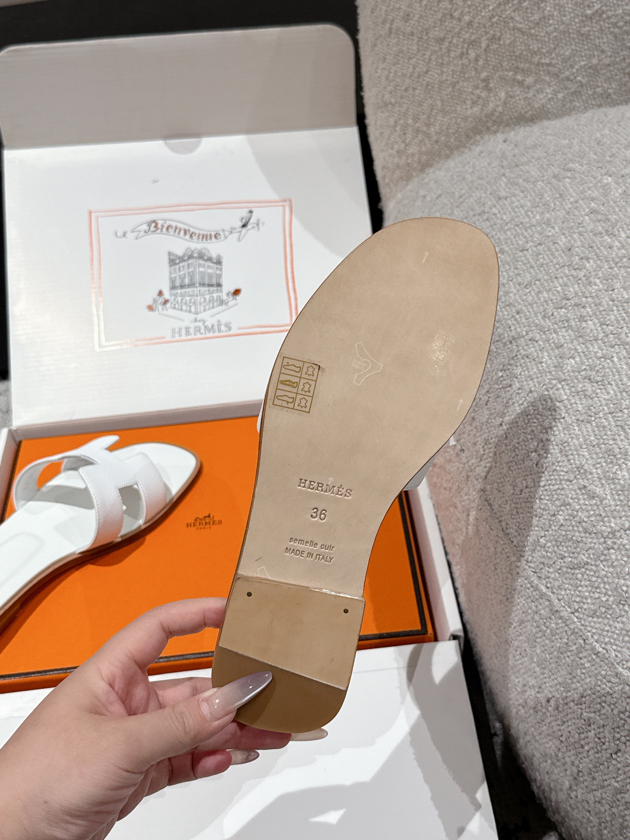 HM 25 Oran Sandal White Epsom