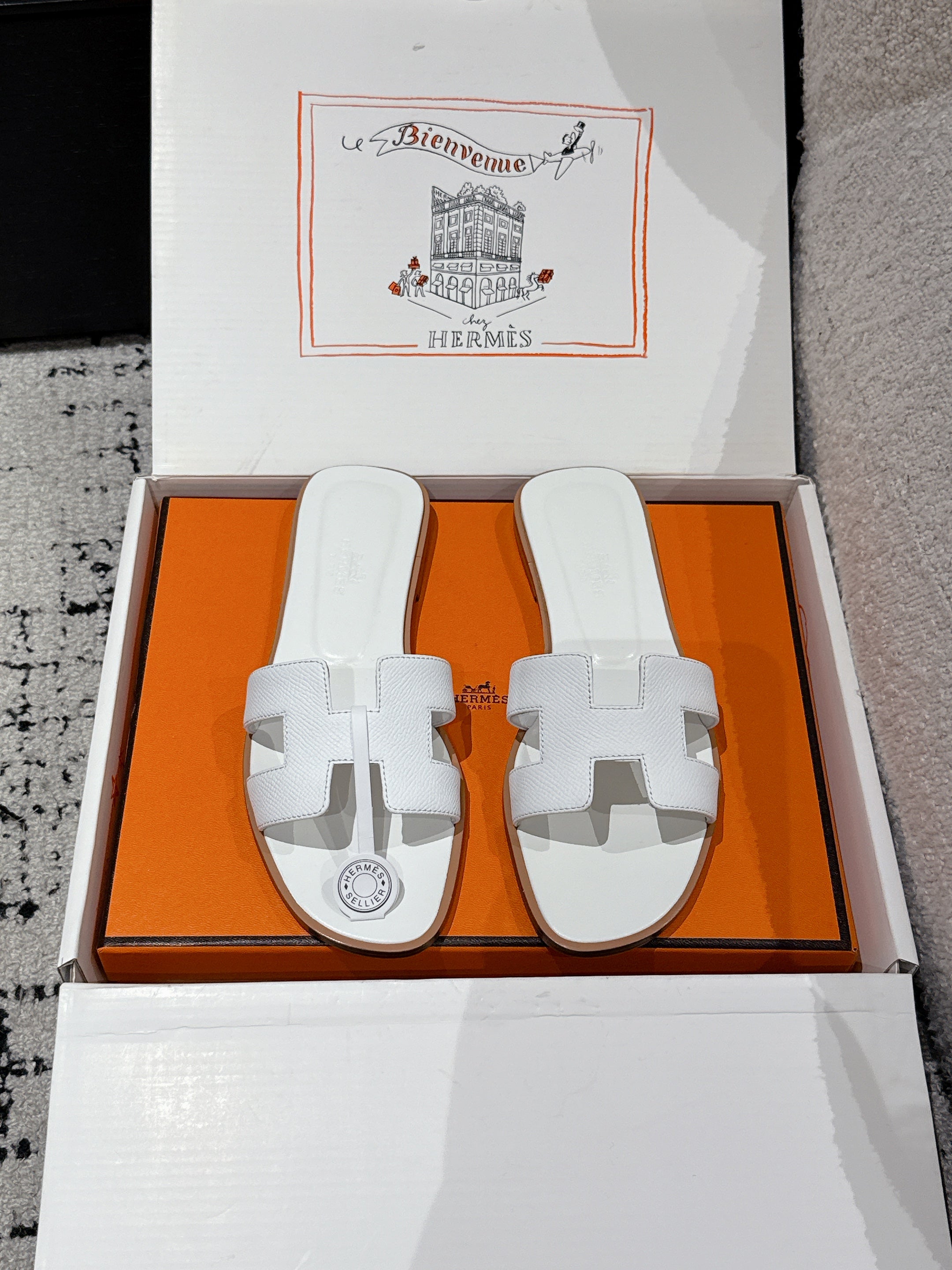 HM 25 Oran Sandal White Epsom