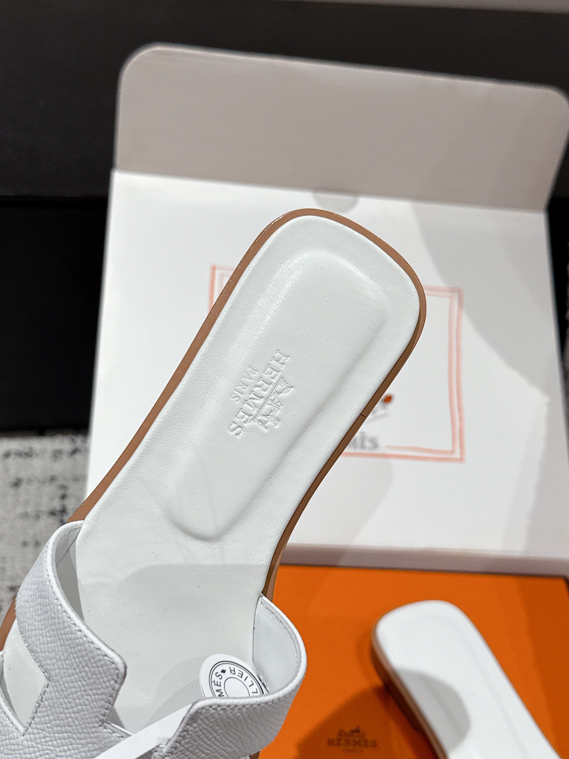 HM 25 Oran Sandal White Epsom