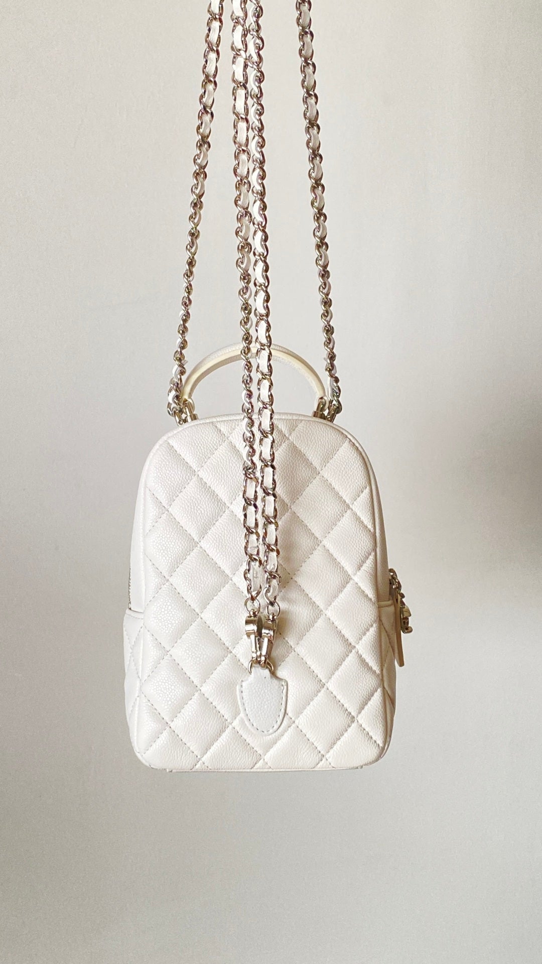 Chanel 25 Backpack 18cm White Caviar Leather