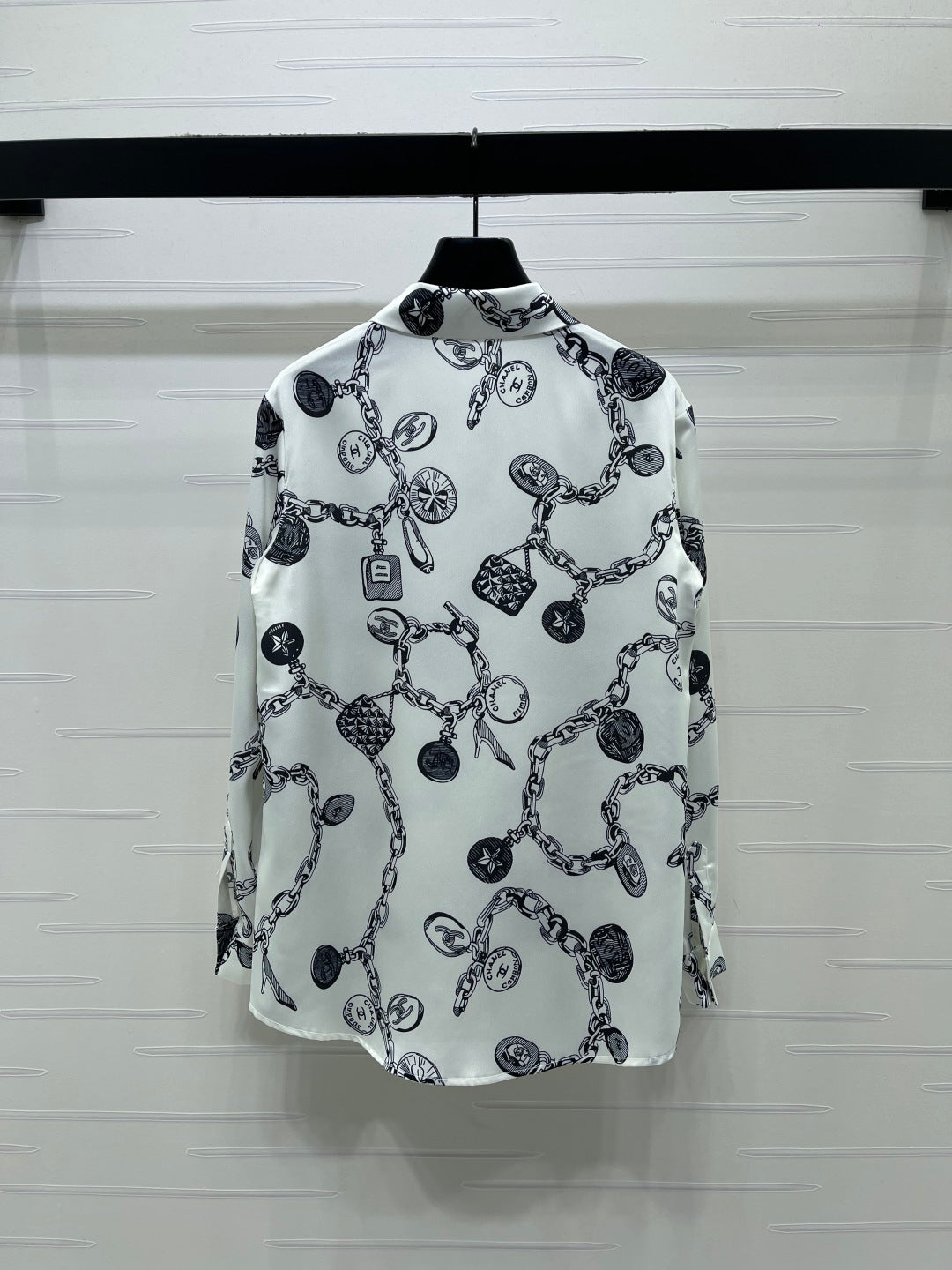 Chanel 2026 Long-sleeved Shirt With Chain Pattern 289851