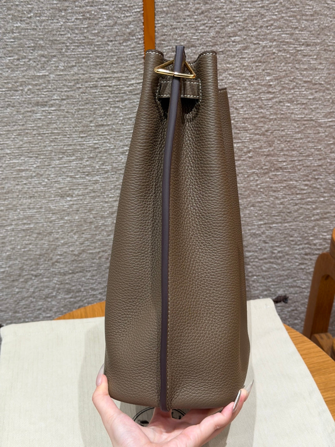 High-end Hermes 2026 So Kelly Bucket Bag 26cm Taurillon Clemence Leather