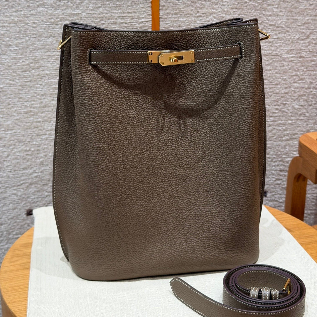 High-end Hermes 2026 So Kelly Bucket Bag 26cm Taurillon Clemence Leather