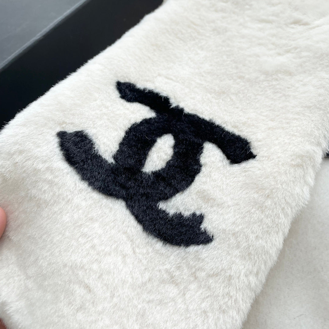 CC 25 Scarf 170cm White Black Fleece 968491