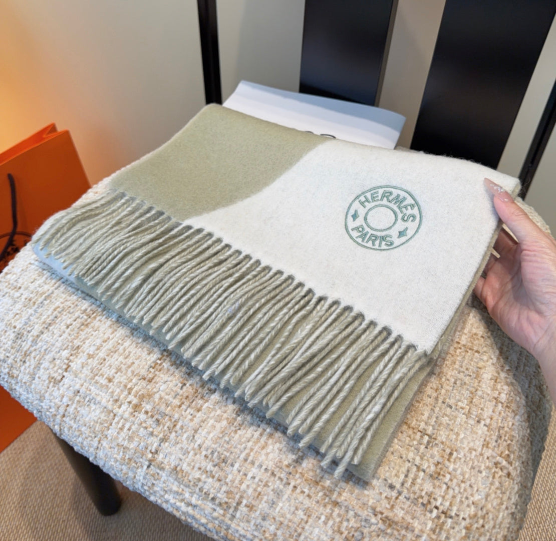 HM Scarf 190 CM Light Green Wool 969497