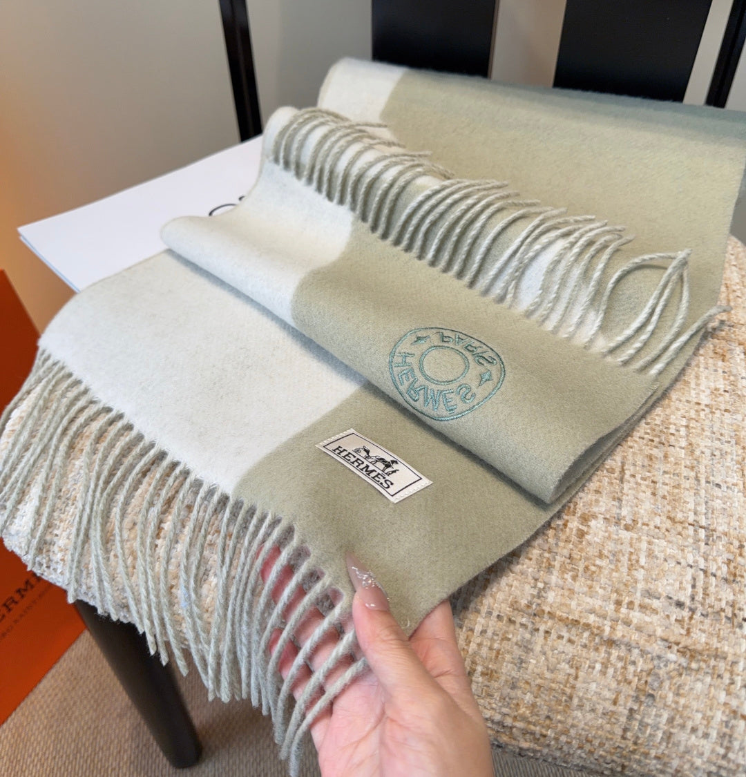 HM Scarf 190 CM Light Green Wool 969497