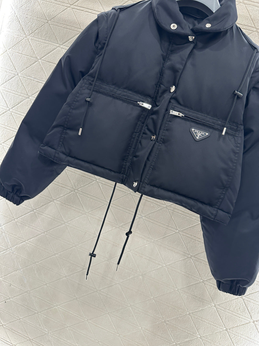 Prada 2025  Cropped Jacket With Detachable Sleeves Black Re-Nylon Down