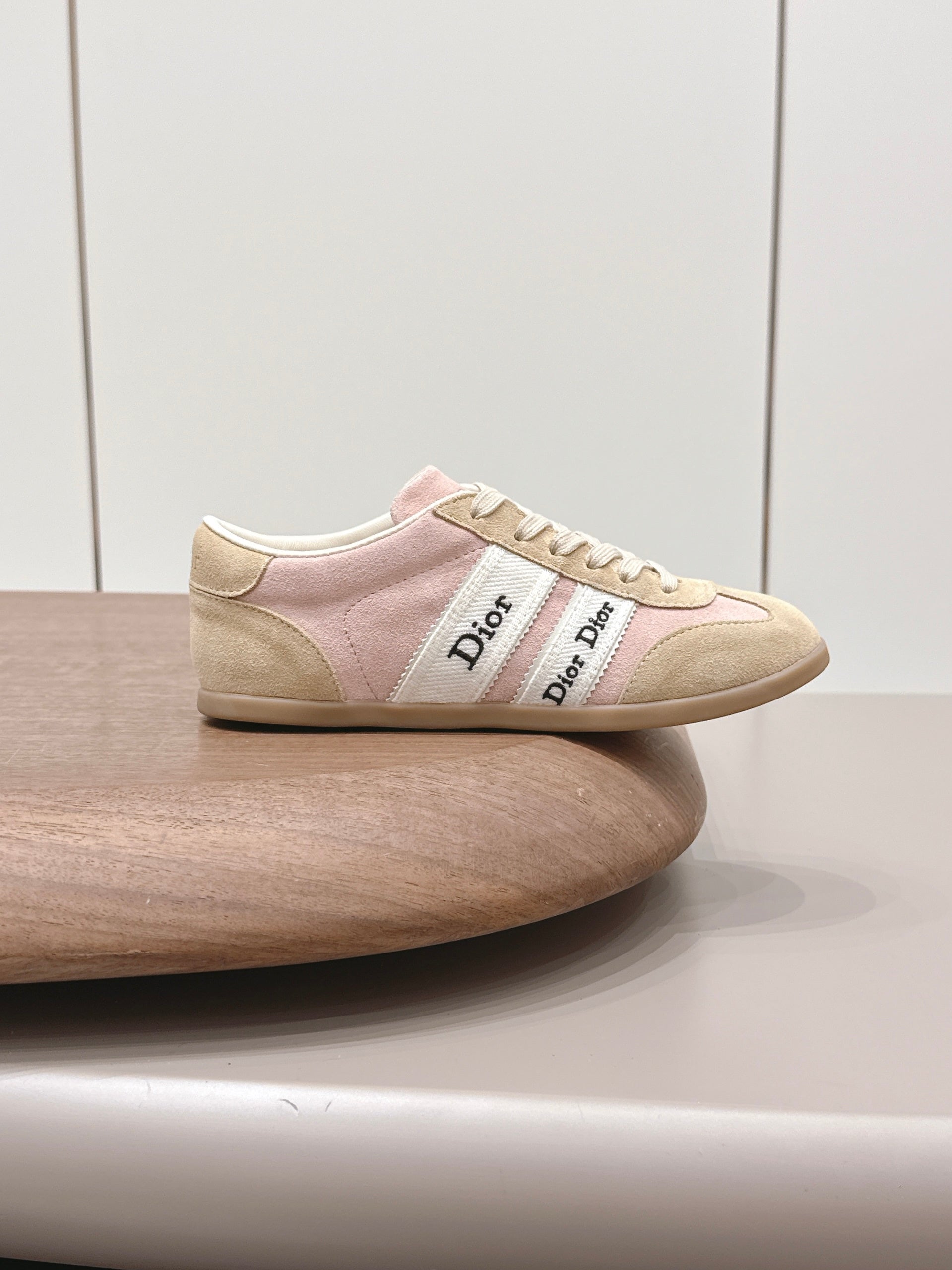 CD 26A Casual Sneakers Beige Light Pink Suede 739338