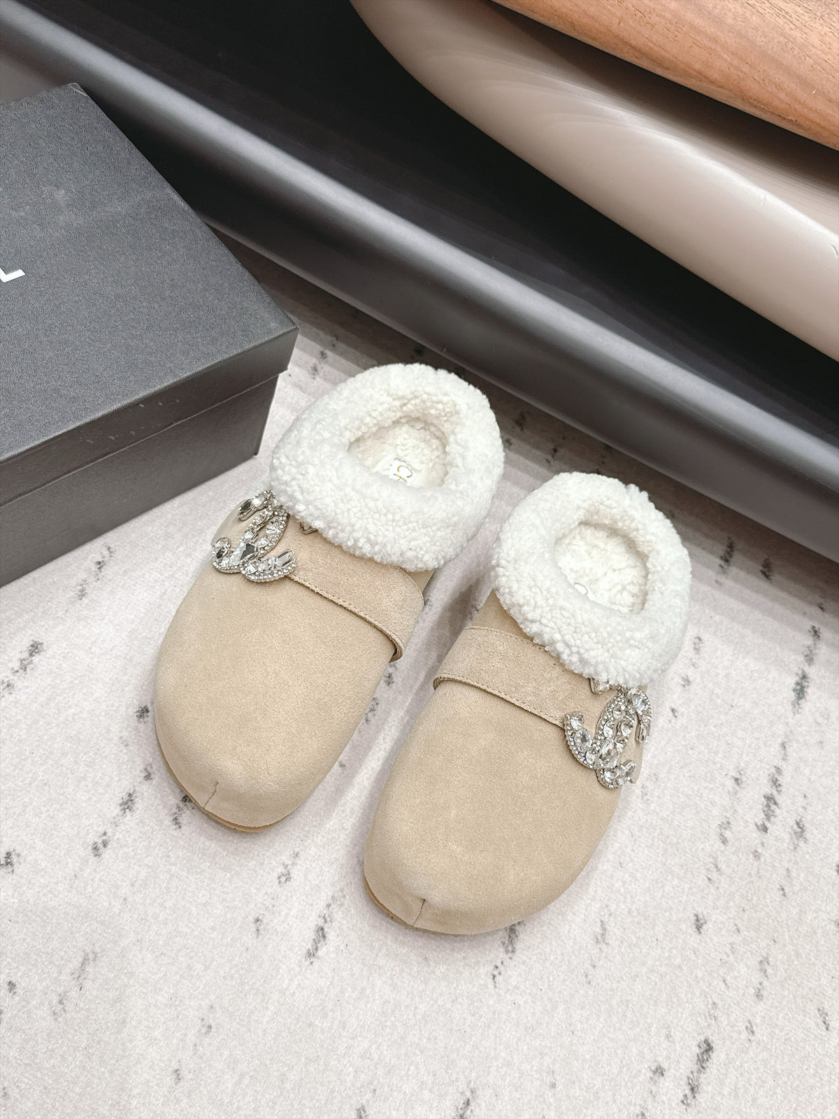 Chanel 2026 Round-toed Platform Mule Suede Wool 175862