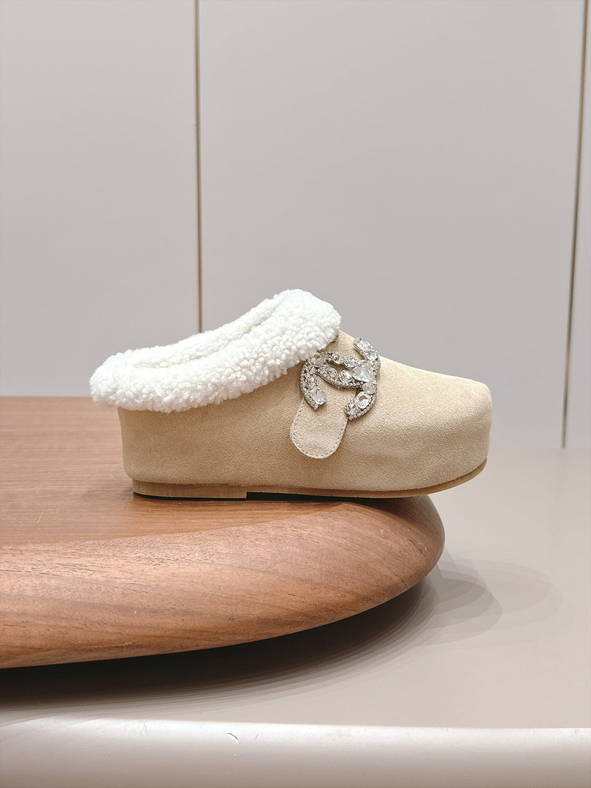 Chanel 2026 Round-toed Platform Mule Suede Wool 175862