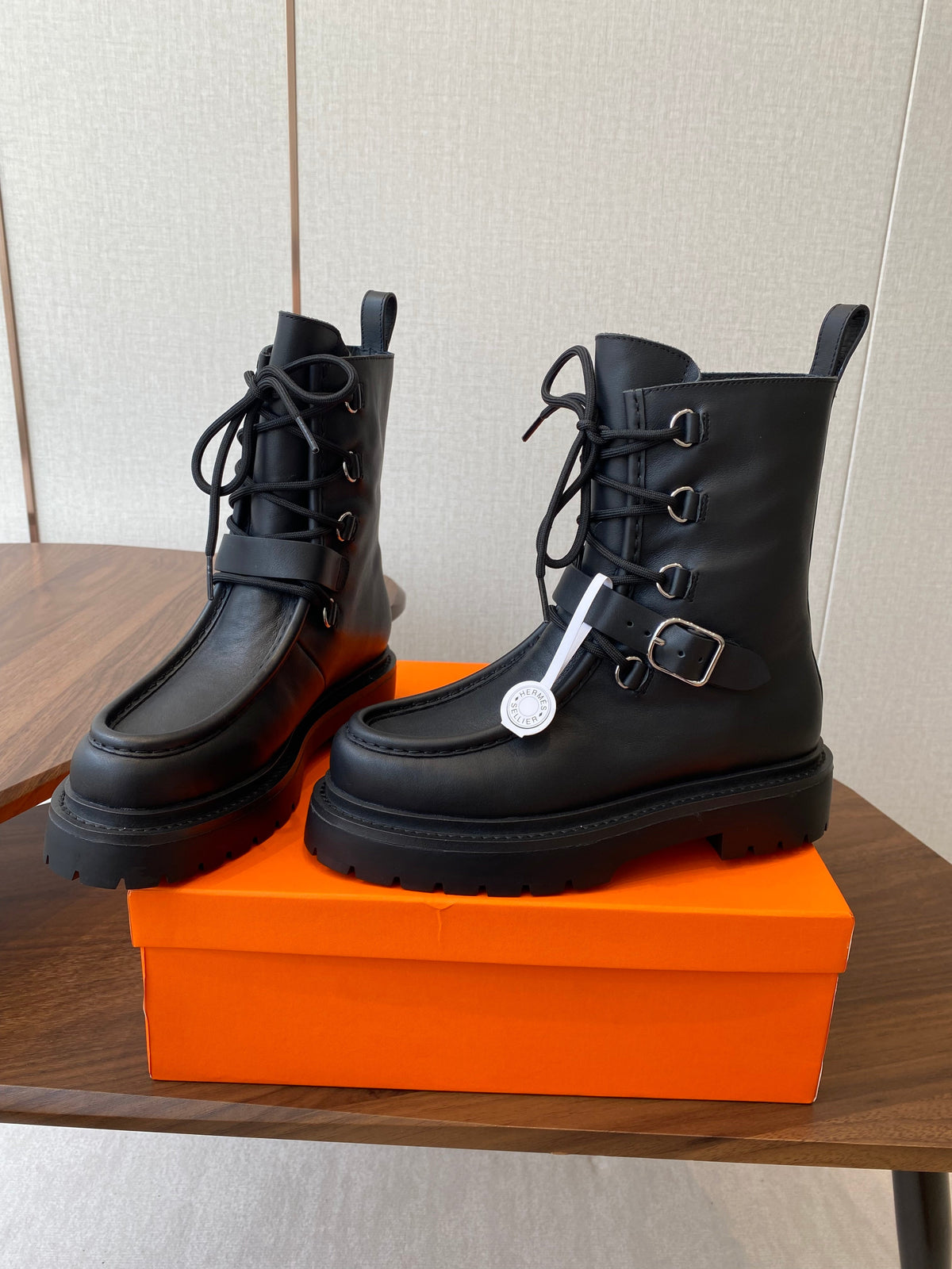 HM  25s Classic Boots Black Cowhide  422588