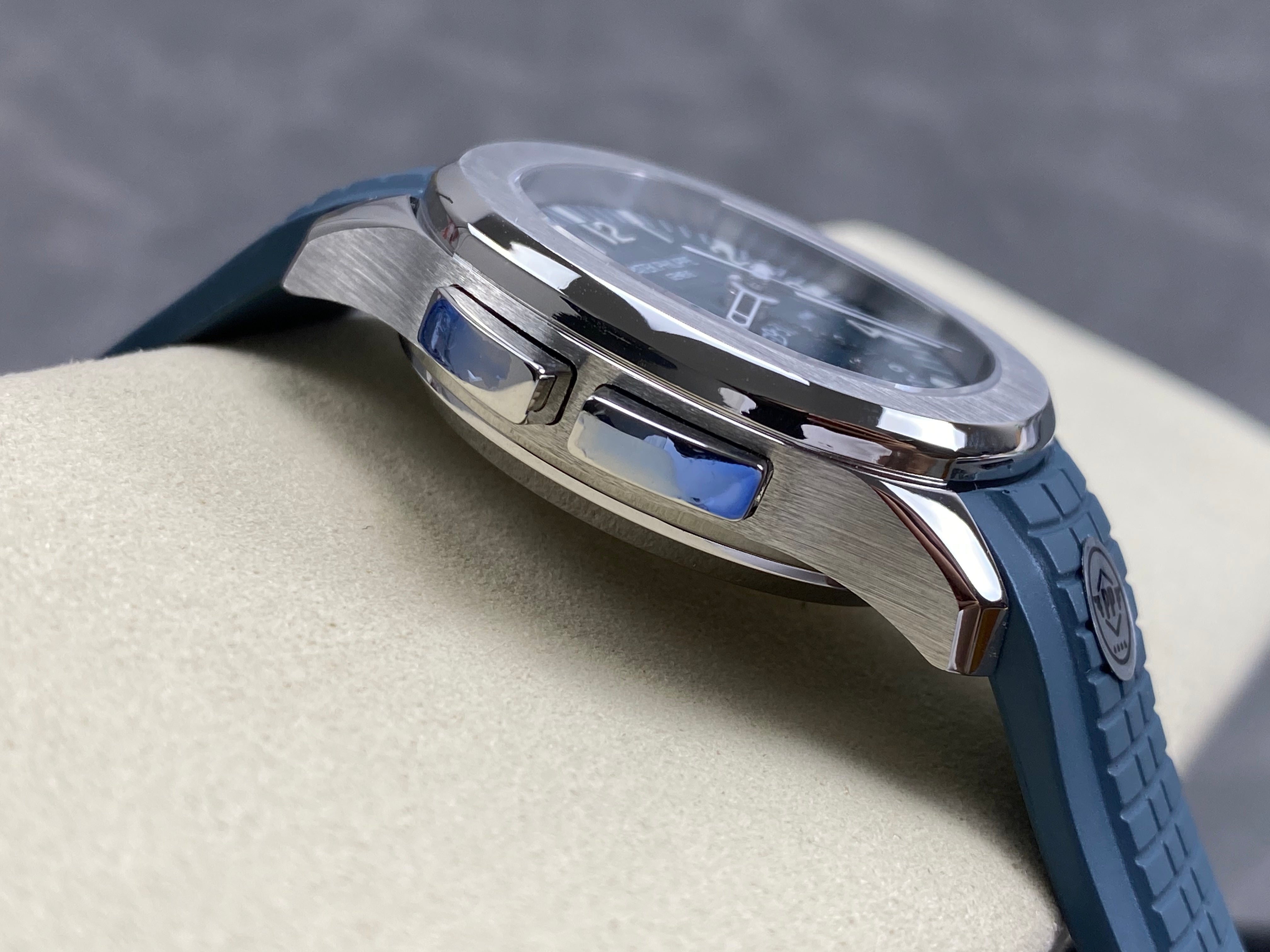 Patek Philippe Aquanaut Travel Time 40mm Blue Dial Steel Case