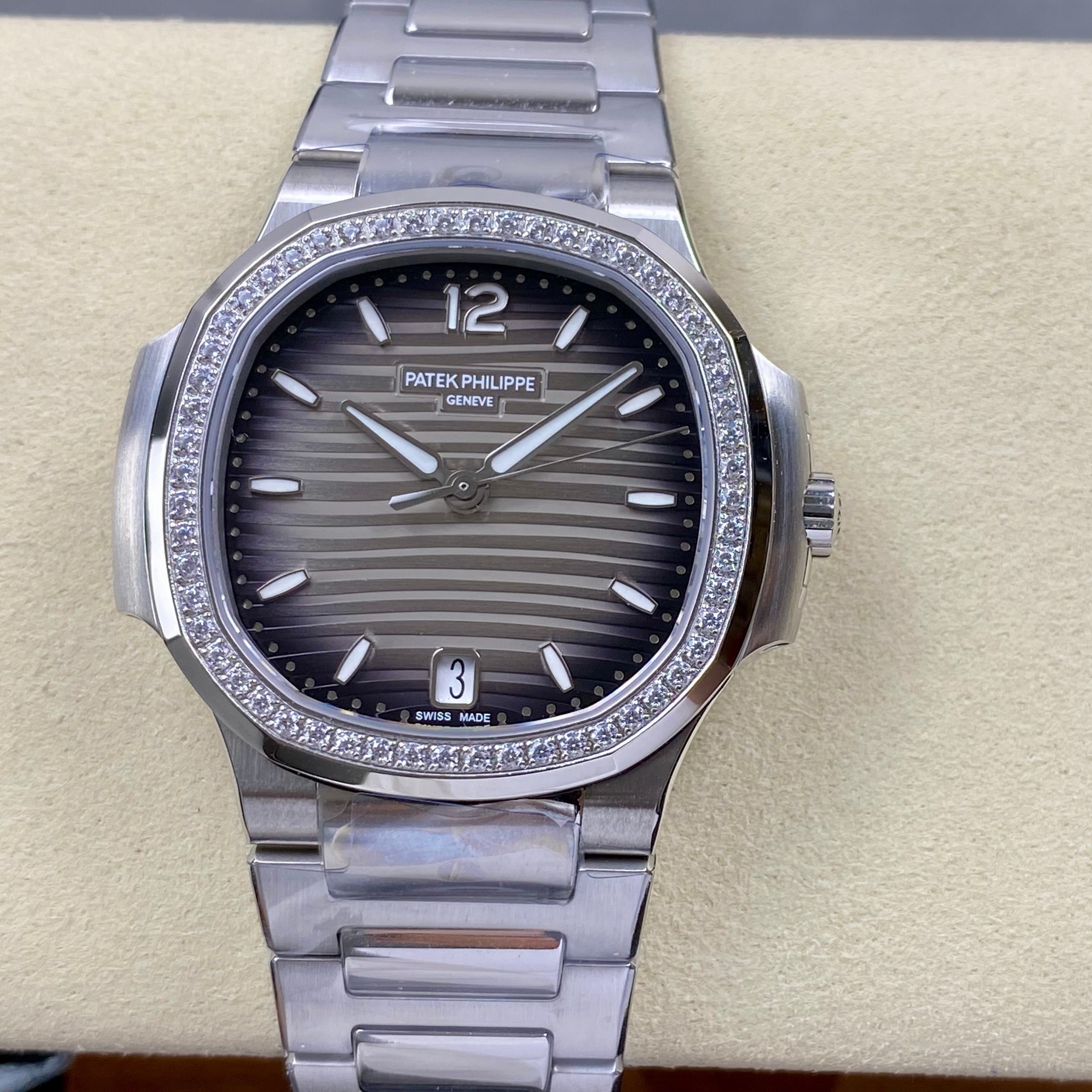 Patek Philippe Nautilus 35mm Black Gray Dial Sliver Case Diamond Bezel