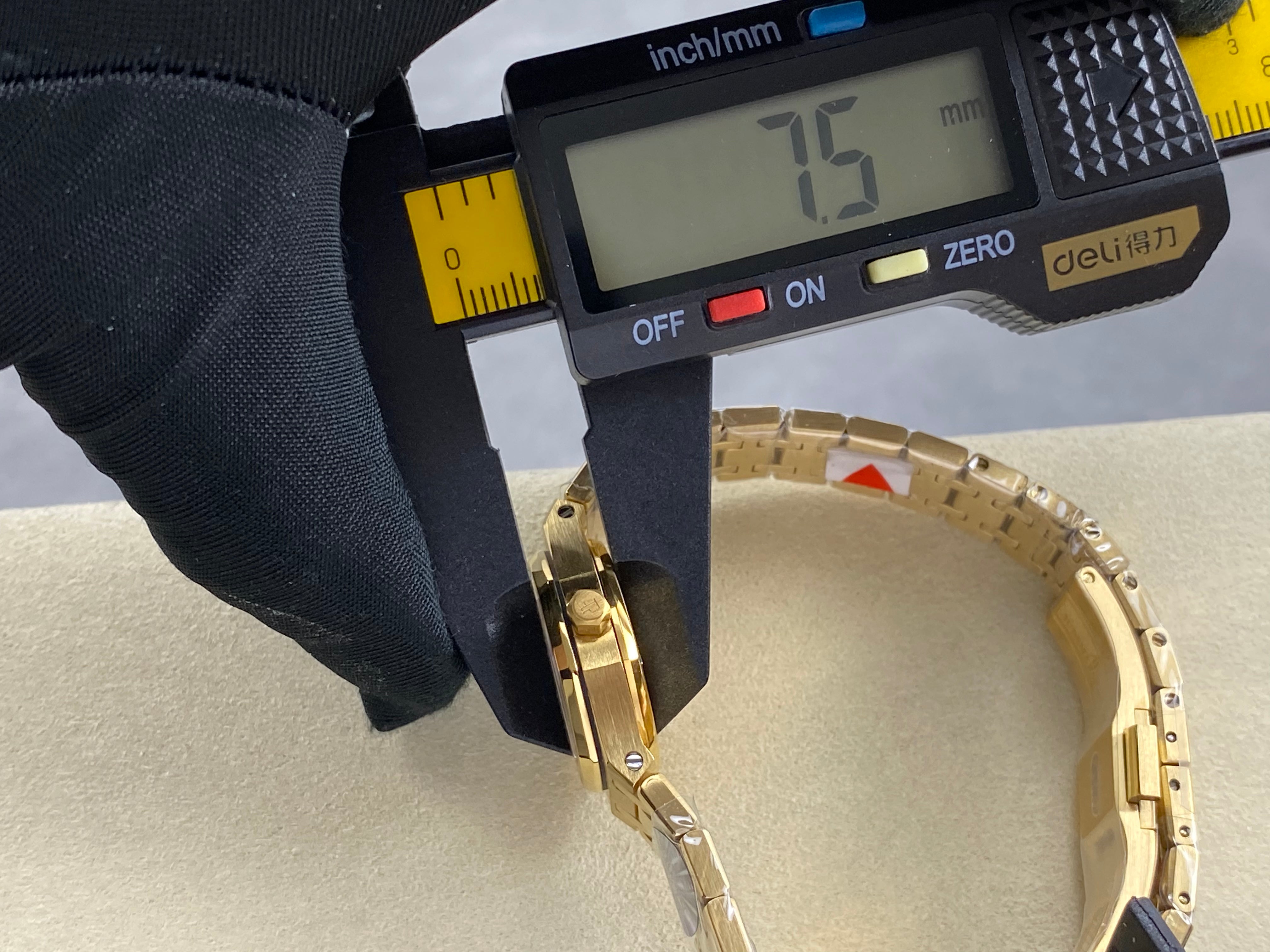 Audemars Piguet Royal Oak 23mm White Dial Gold Case