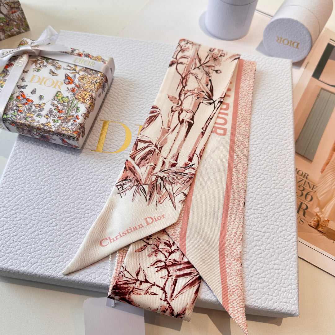 CD Twilly Mini Scarf 105cm Light Pink Mulberry Silk 924765