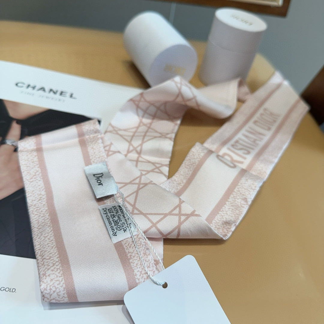 CD Twilly Mini Scarf 105cm  Light Pink Mulberry Silk 976505