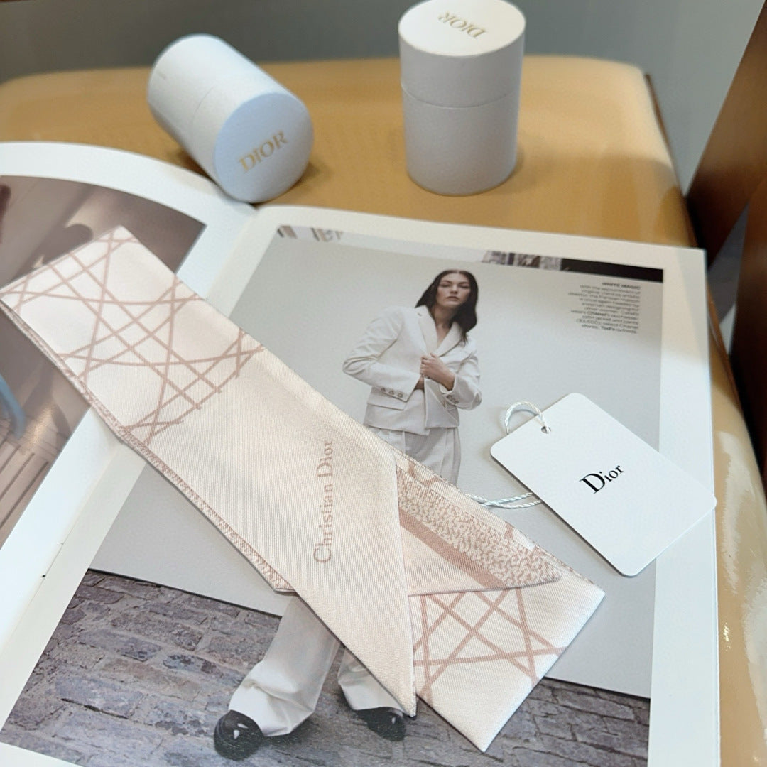 CD Twilly Mini Scarf 105cm  Light Pink Mulberry Silk 976505