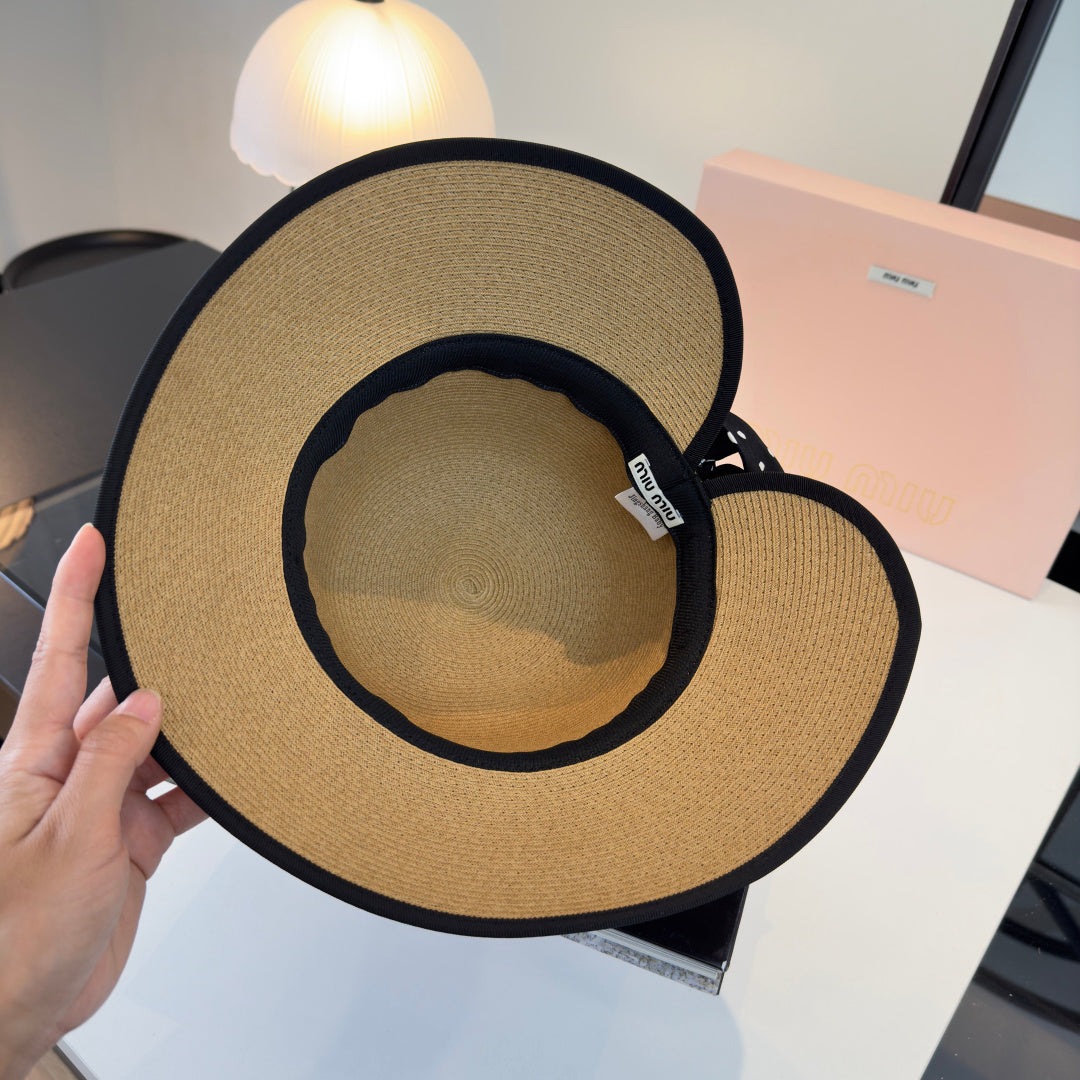 Miumiu Bow-tie Bucket Hat 360800