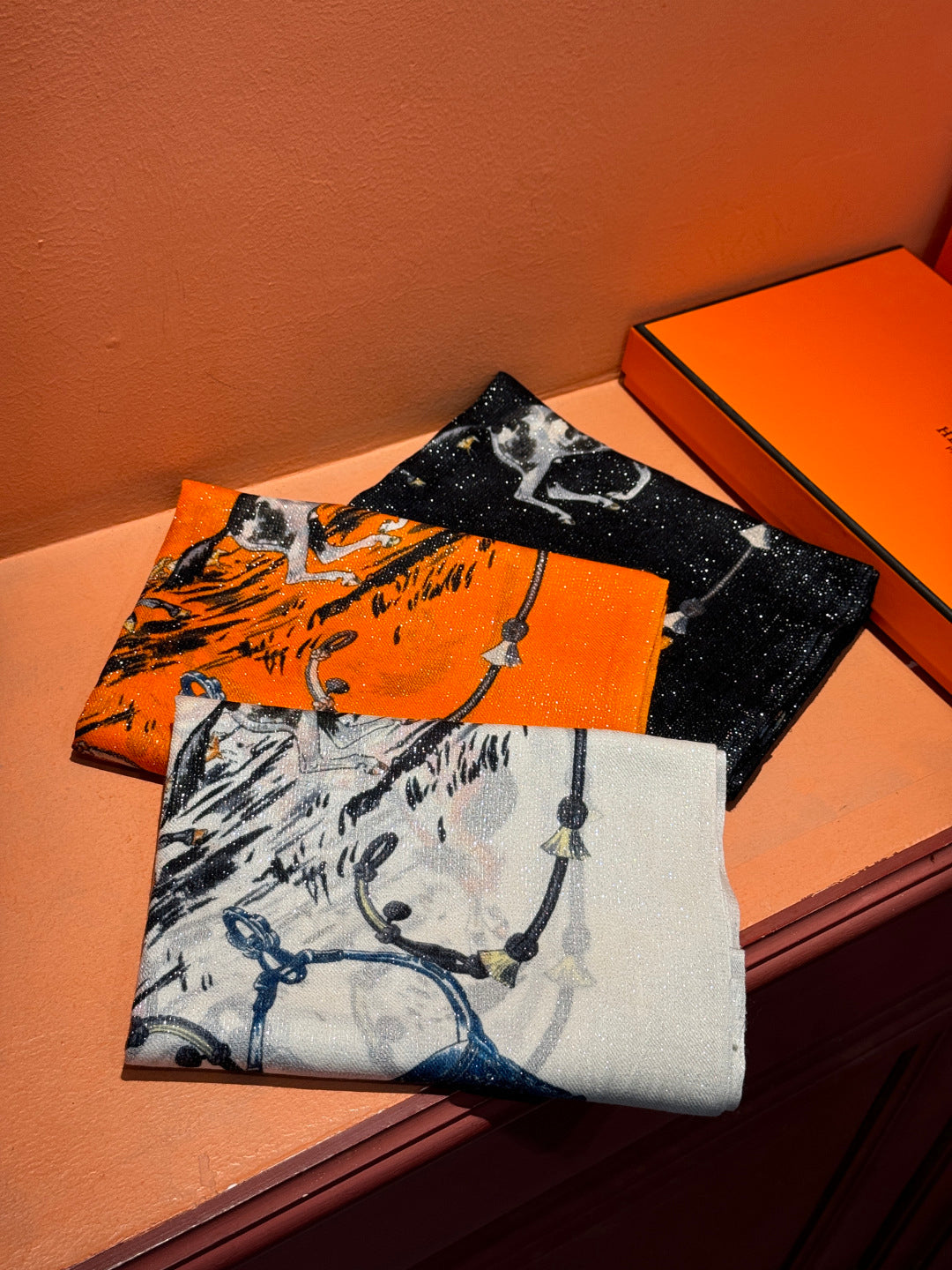 HM 25s Radiant Scarf 200cm Black Blue Cashmere Silk 962392