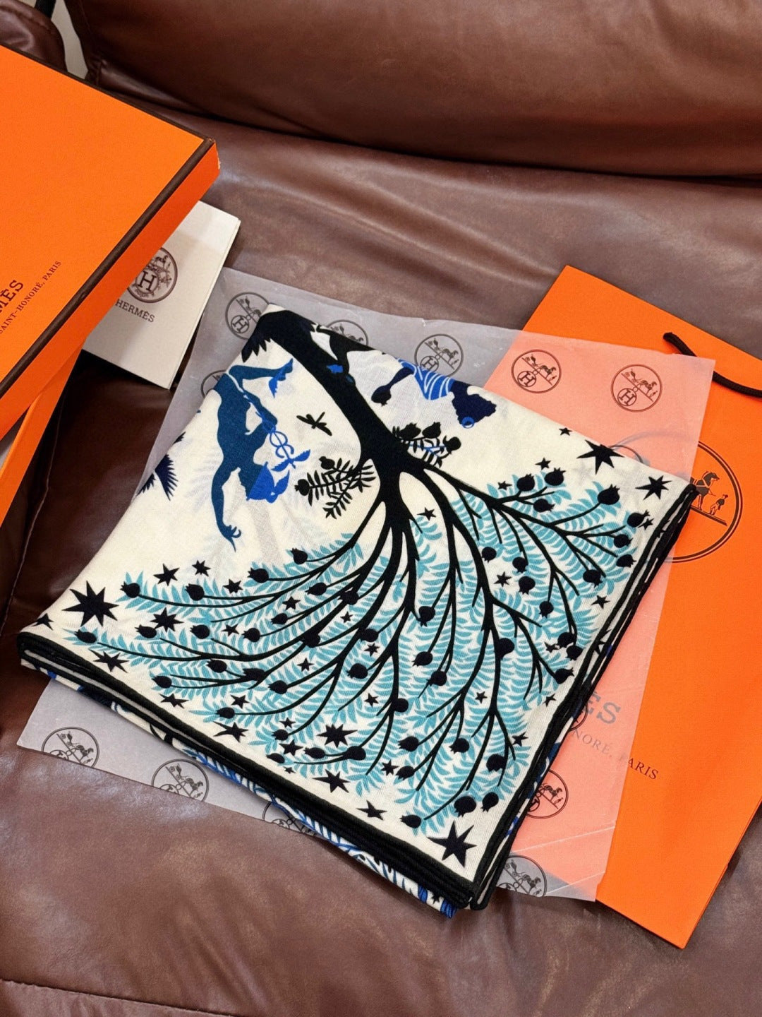 HM 25s Scarf 140cm White Blue Cashmere Silk 962468