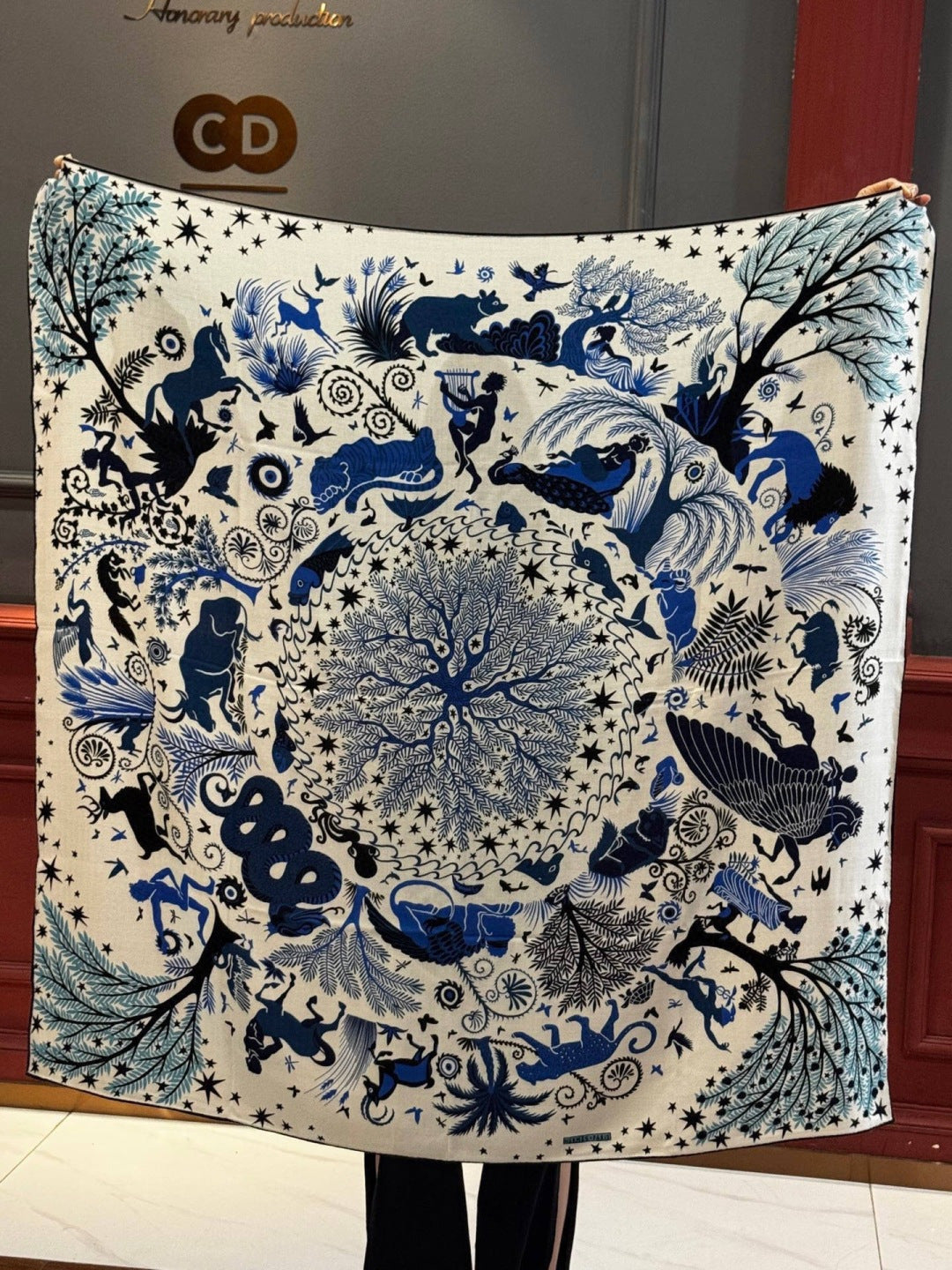 HM 25s Scarf 140cm White Blue Cashmere Silk 962468