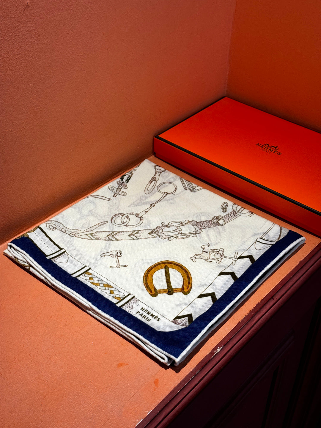 HM 25s Horse Reversible Scarf 140cm Beige Blue Cashmere Silk 967391